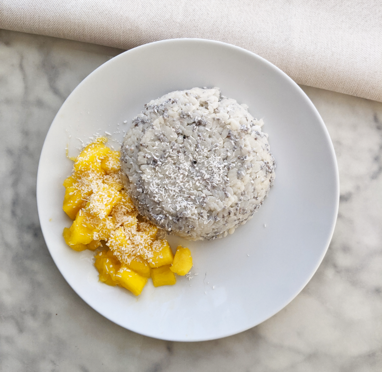 Mango & Peach Sticky Rice - RECIPE - nobizlikedoughbiz